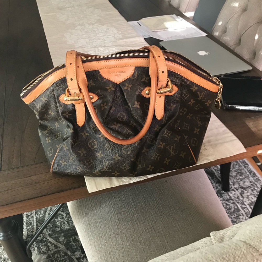 SOLD! Authentic Louis Vuitton Tivoli GM